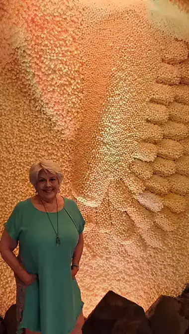 Guest Unwinding in Tranquil Atmosphere